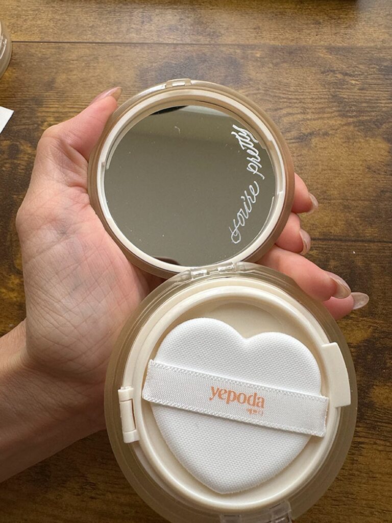 Example of calligraphy hand engraving on Yepoda Dewy Day Foundation Mirror