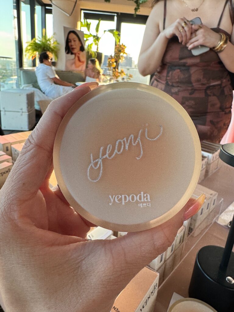 "Yeonji" hand engraved on the top of a Yepoda Dewy Day Foundation
